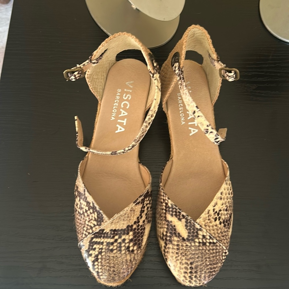 Viscata Barcelona Wedges - Picture 3 of 12